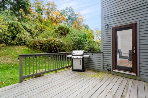 Tiny photo for 4 Pond View Drive #4, Brookfield, CT 06804 (MLS # 24132412)