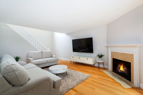 Tiny photo for 4 Pond View Drive #4, Brookfield, CT 06804 (MLS # 24132412)