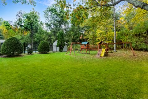 Tiny photo for 4 Pond View Drive #4, Brookfield, CT 06804 (MLS # 24132412)