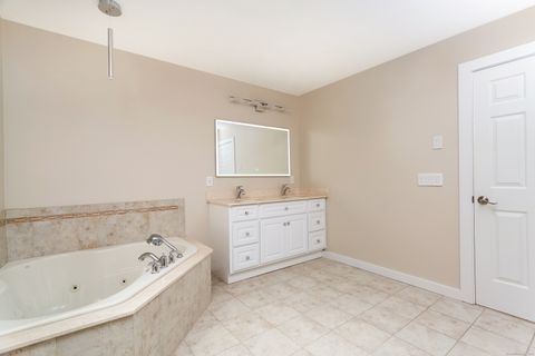 Tiny photo for 4 Pond View Drive #4, Brookfield, CT 06804 (MLS # 24132412)