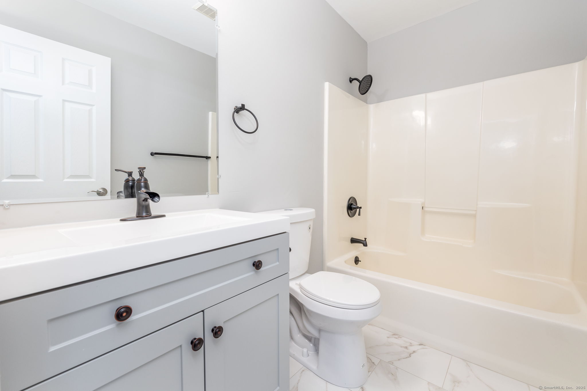 10 Jamie Lane #APT A, Manchester, Connecticut image 20