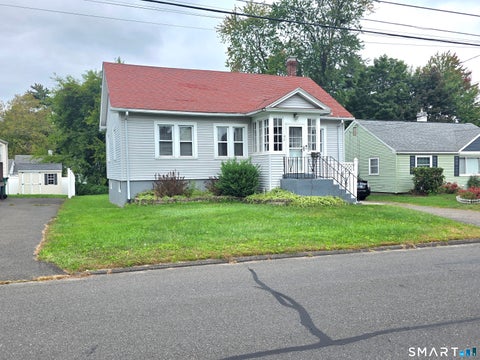 Photo of 40 Englewood Avenue, Bloomfield, CT 06002 (MLS # 24195015)