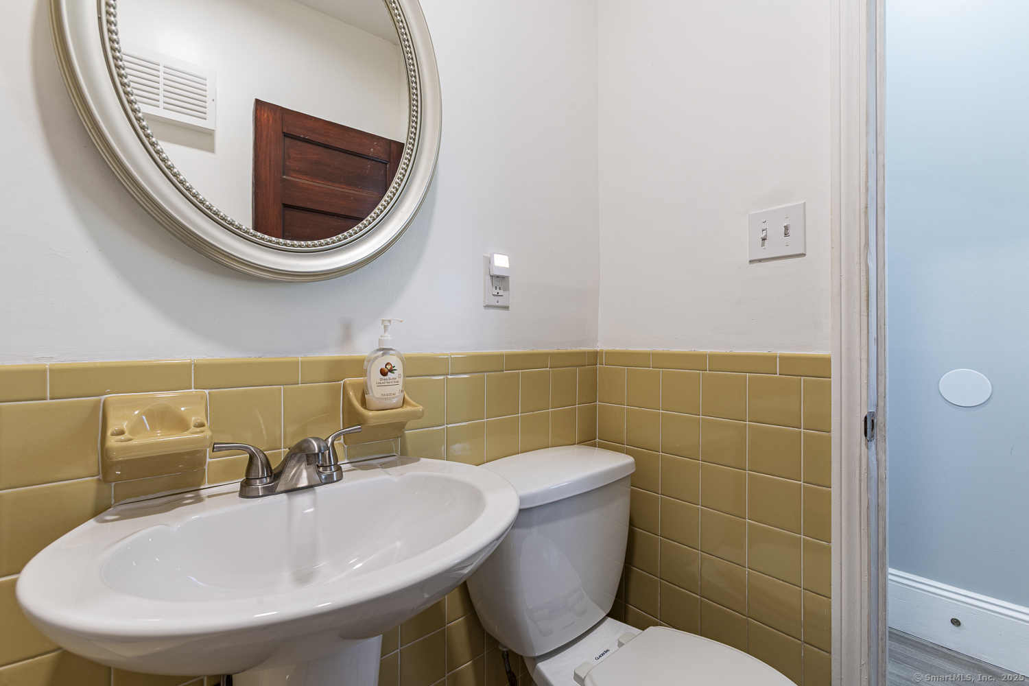 54 Lyons Street, New Britain, Connecticut image 17