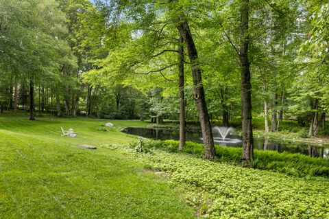 Tiny photo for 148 W Hills Road, New Canaan, CT 06840 (MLS # 24141690)