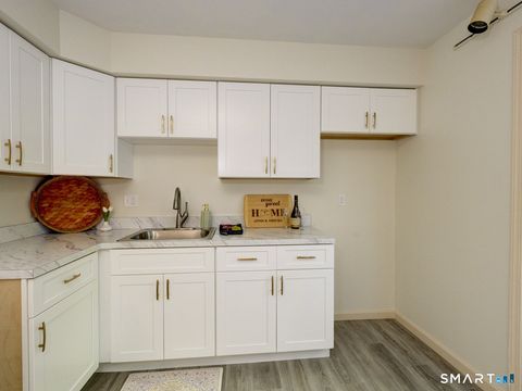 Tiny photo for 84 Founders Village #84, Clinton, CT 06413 (MLS # 24182188)