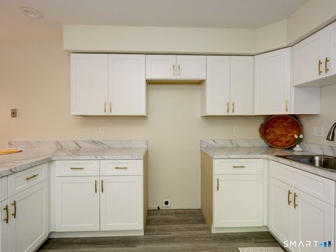 Tiny photo for 84 Founders Village #84, Clinton, CT 06413 (MLS # 24182188)