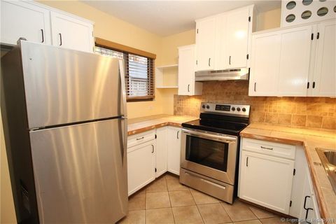 Tiny photo for 7 Woods Way #7, Woodbury, CT 06798 (MLS # 24143339)