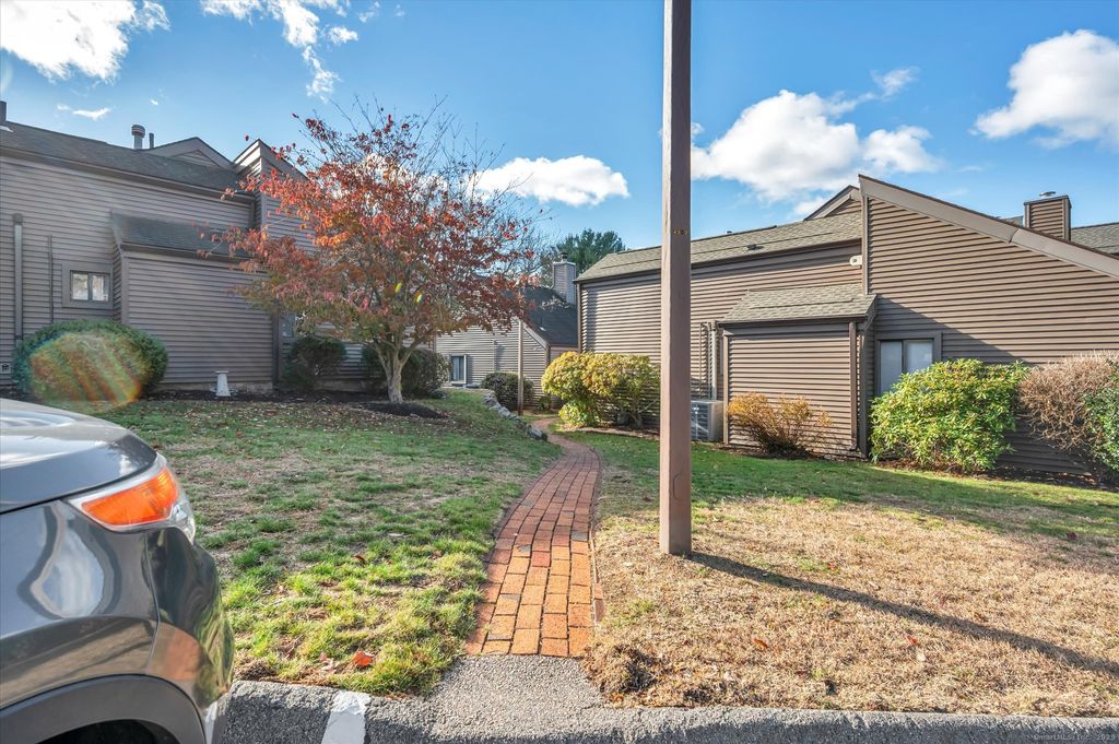 Photo of 81 Hollister Way N #81, Glastonbury, CT 06033 (MLS # 24142990)