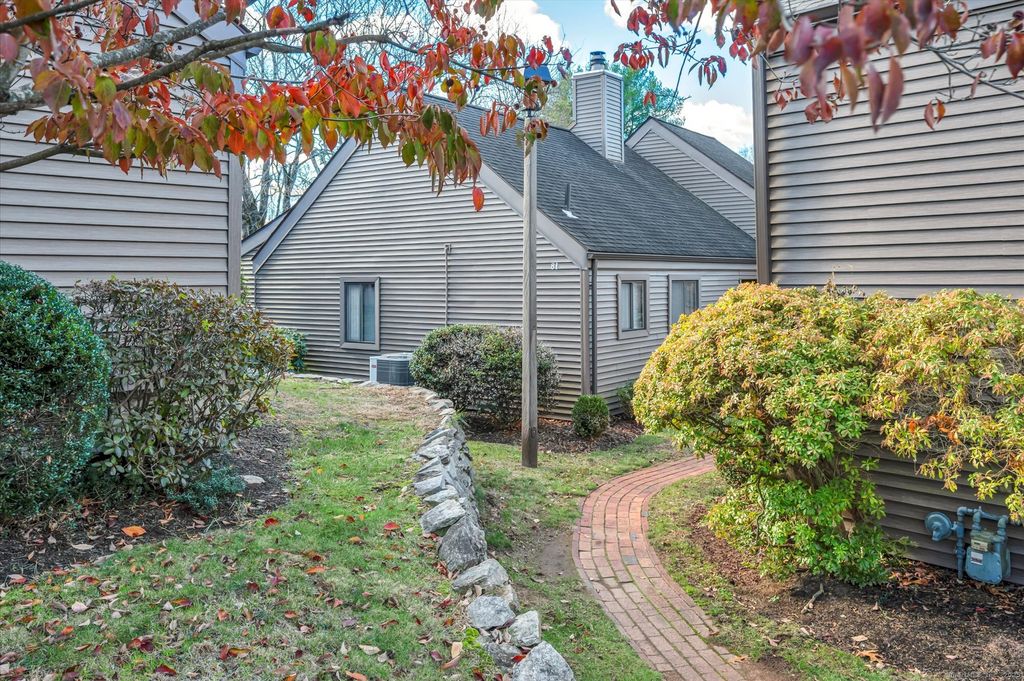 Photo of 81 Hollister Way N #81, Glastonbury, CT 06033 (MLS # 24142990)