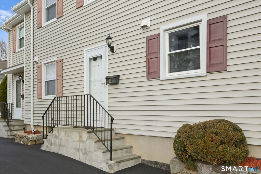 Photo of 14 Harold Avenue #4, Greenwich, CT 06830 (MLS # 24136343)