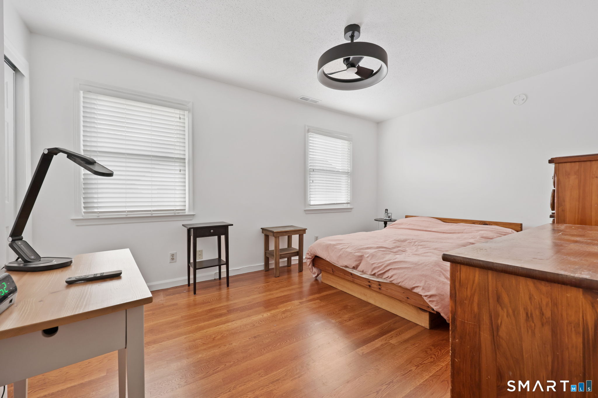 Greenwich, Connecticut 06830, United States, 2 Bedrooms Bedrooms, ,2 BathroomsBathrooms,Residential,Active,255248