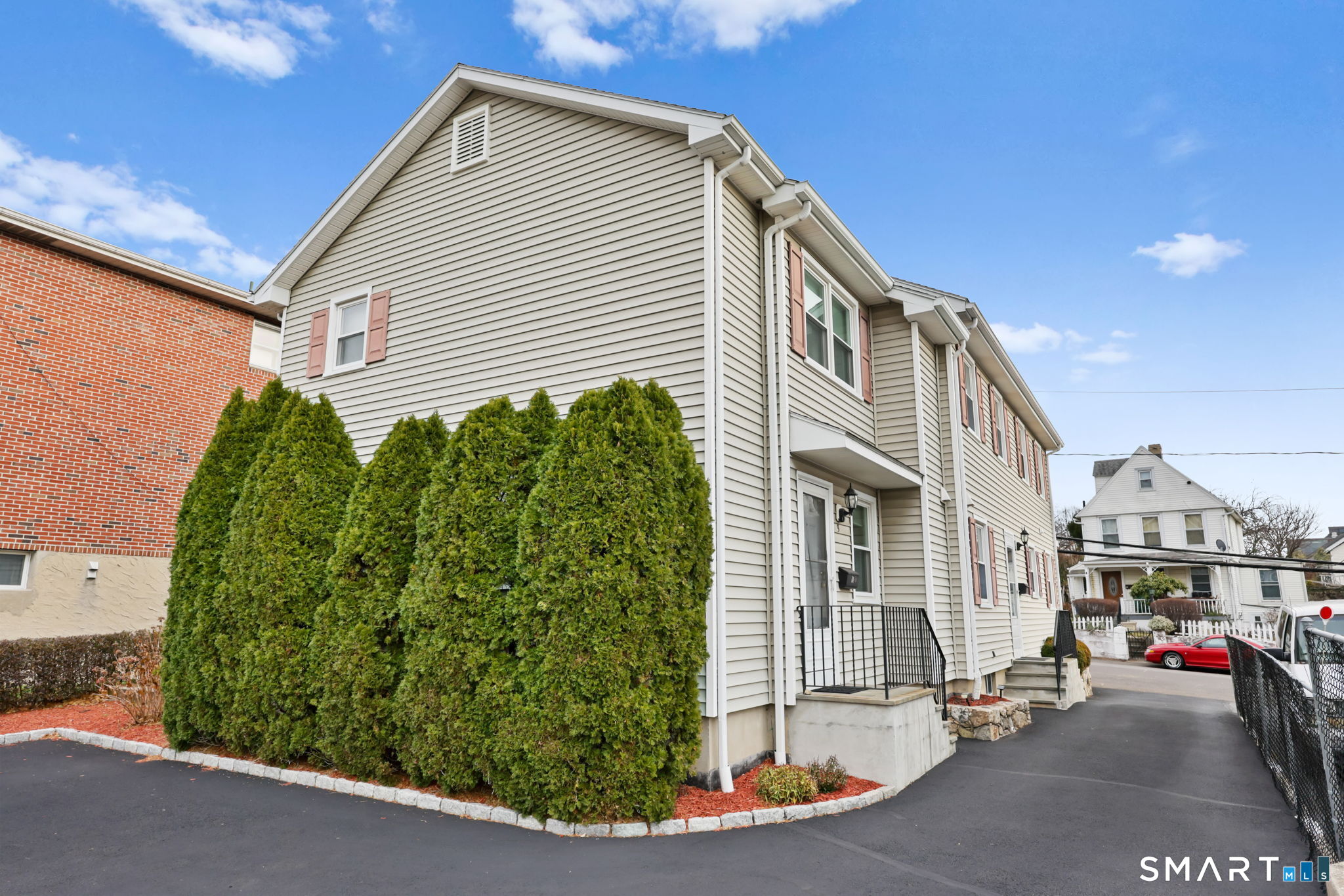 Greenwich, Connecticut 06830, United States, 2 Bedrooms Bedrooms, ,2 BathroomsBathrooms,Residential,Active,255248