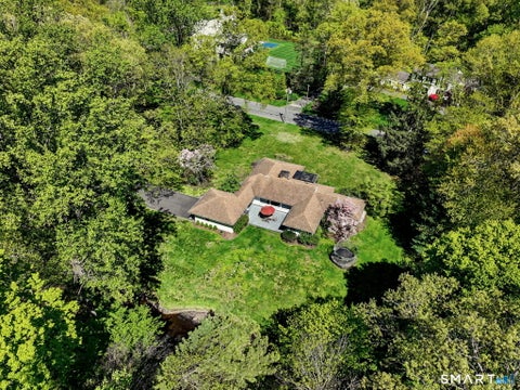 Homes For Sale - 6 Blueberry Lane<br/> Darien, CT 06820