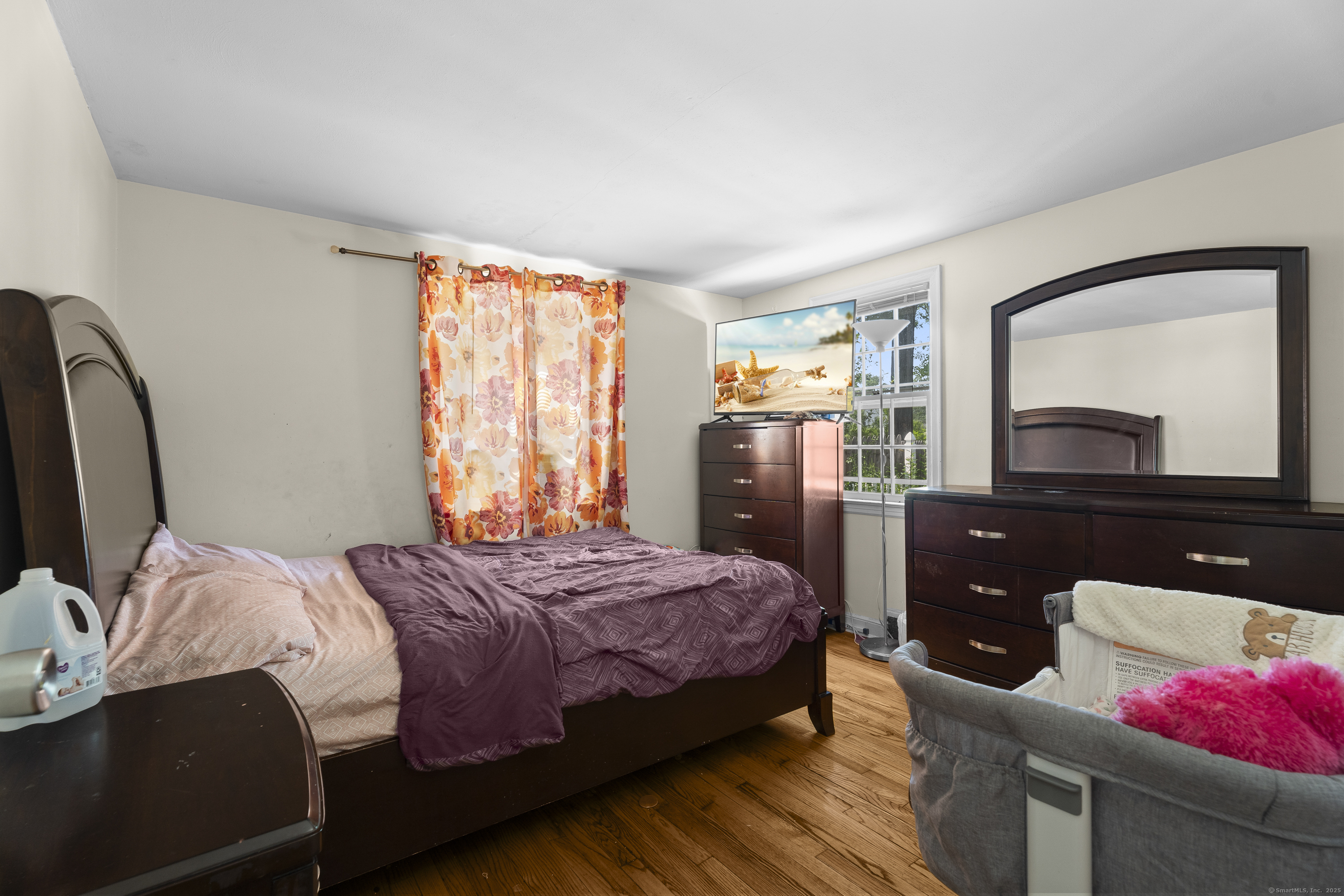 West Hartford, Connecticut 06110, United States, 3 Bedrooms Bedrooms, ,1 BathroomBathrooms,Residential,Active,180035