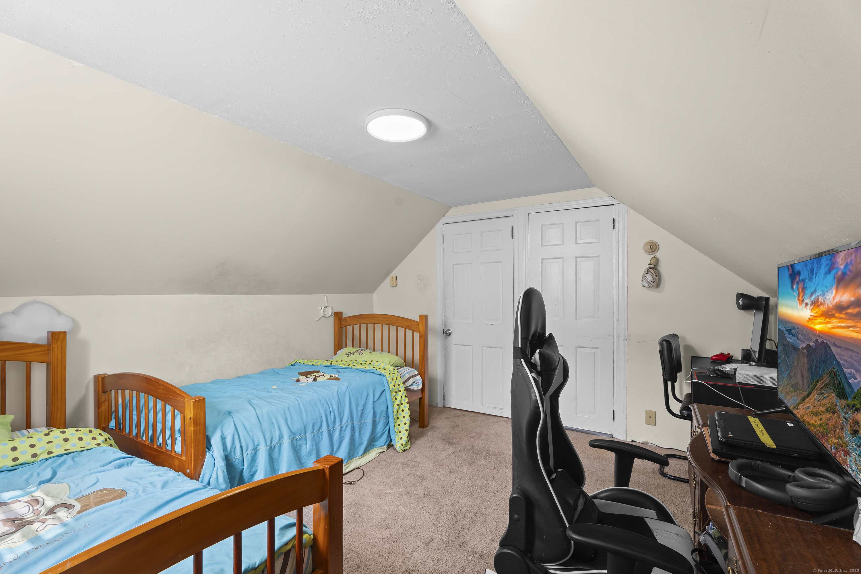 West Hartford, Connecticut 06110, United States, 3 Bedrooms Bedrooms, ,1 BathroomBathrooms,Residential,Active,180035