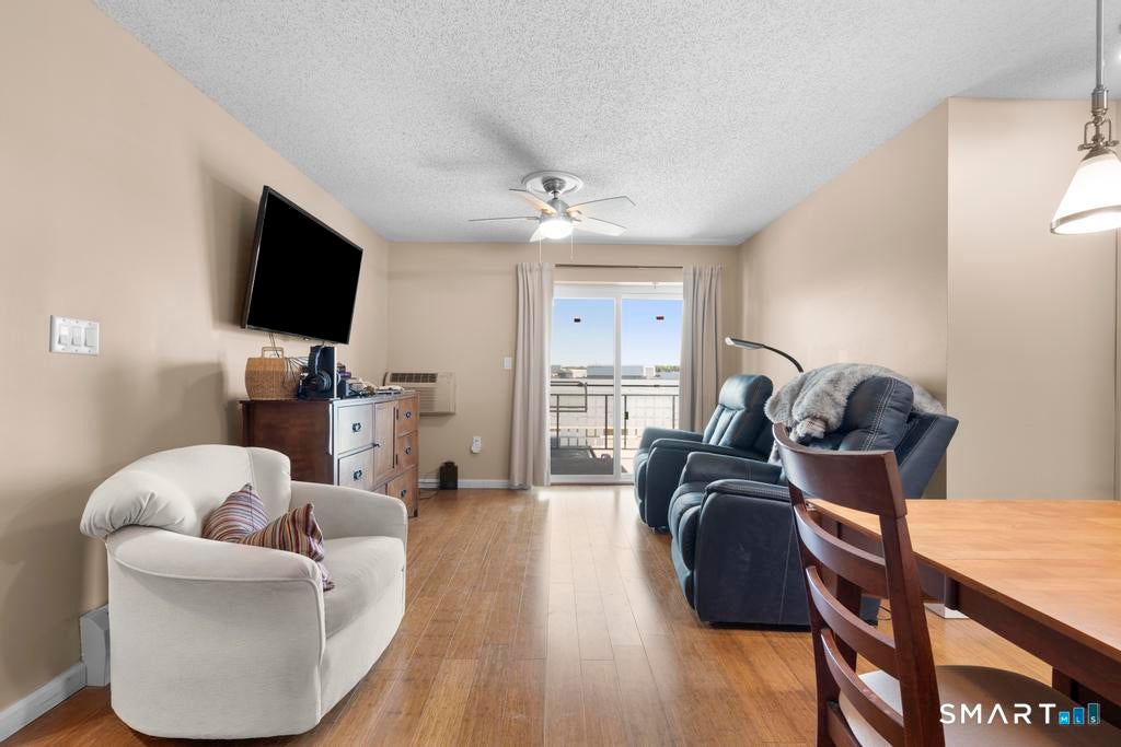 184 Pequot Avenue 102