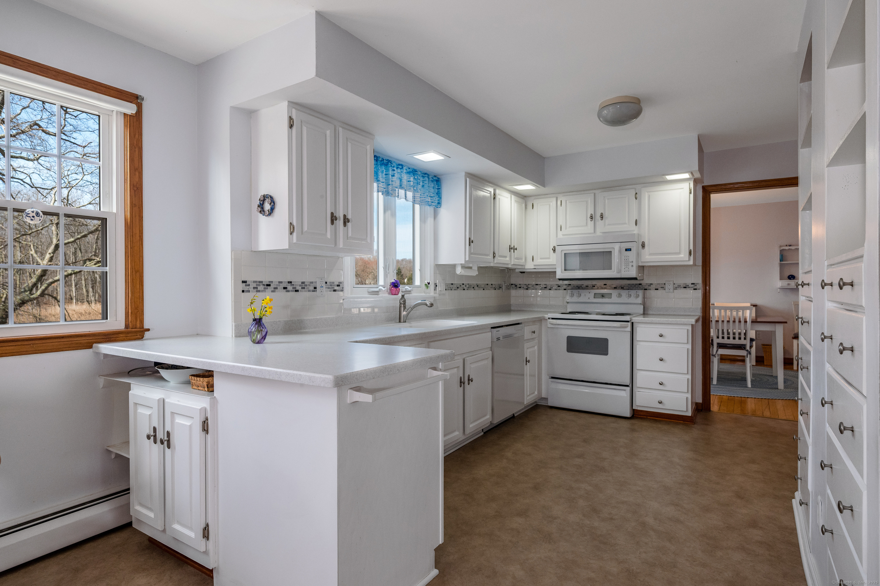 121 Riverview Drive, Guilford, Connecticut image 13
