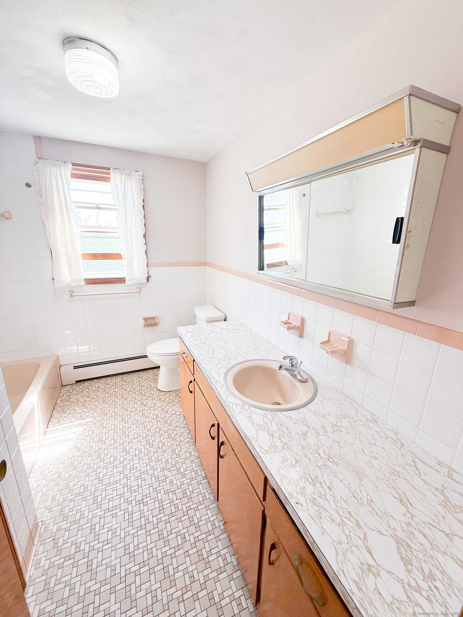 New Britain, Connecticut 06053, United States, 3 Bedrooms Bedrooms, ,1 BathroomBathrooms,Residential,Active,161405