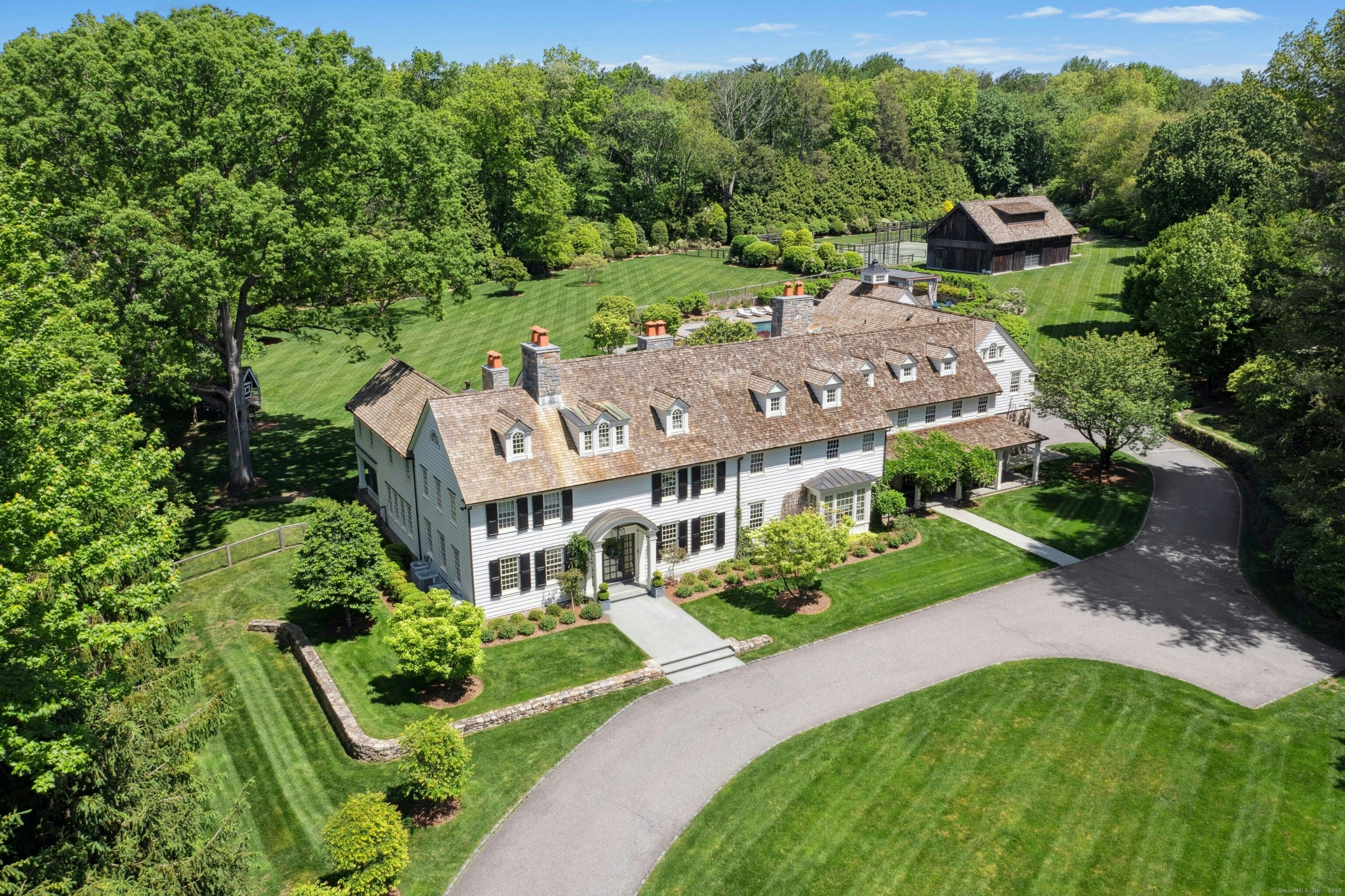 Lukes Wood Road, New Canaan, Connecticut - 7 Bedrooms  
10 Bathrooms  
14 Rooms - 