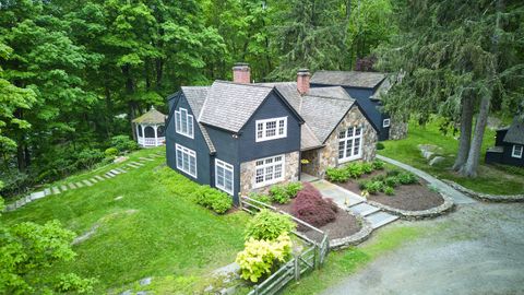 99 Cross Highway Redding CT 06896