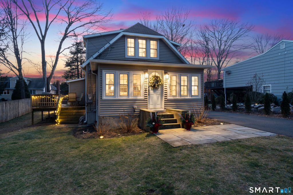 Photo of 129 Grumman Avenue, Norwalk, CT 06851 (MLS # 24144891)