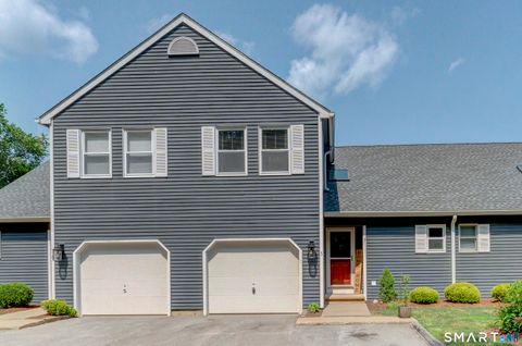 Condo For Sale - 5 Vicki Lane #5<br/> Colchester, CT 06415