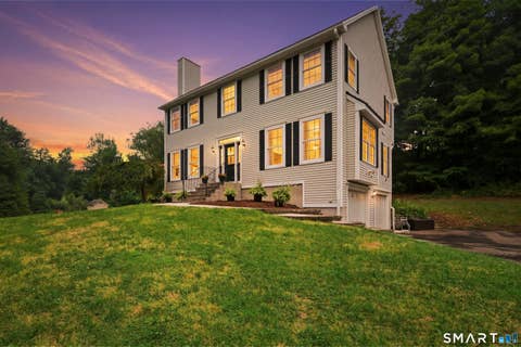 Homes For Sale - 104 W Flat Hill Road<br/> New Haven County, Southbury, CT 06488
