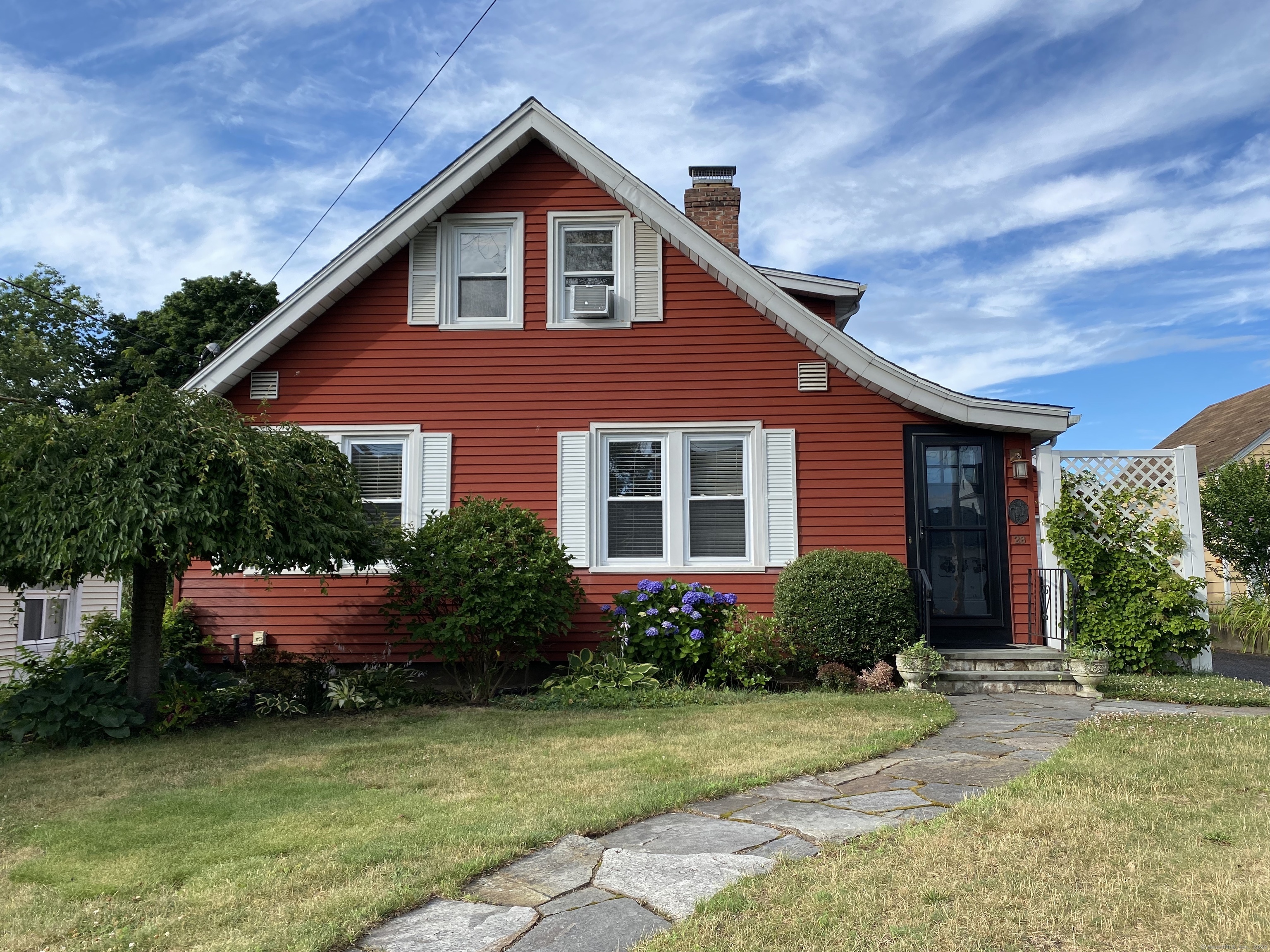 Rental Property at 28 Clinton Street, Milford, Connecticut - Bedrooms: 3 
Bathrooms: 2 
Rooms: 6  - $3,500 MO.