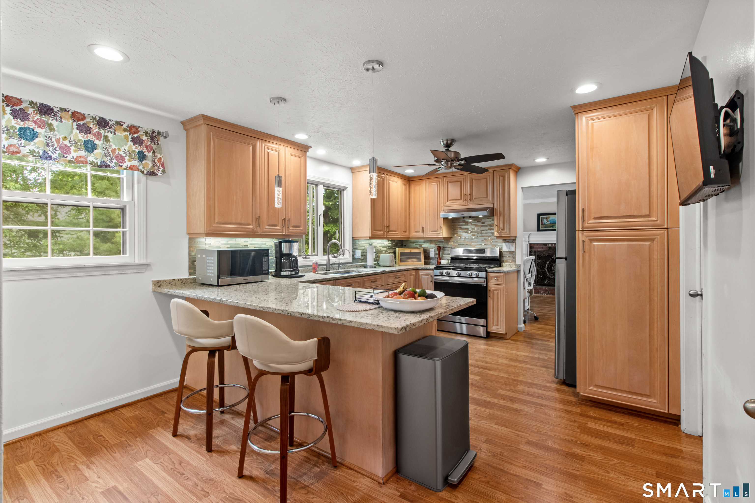 15 Ledgecrest Terrace