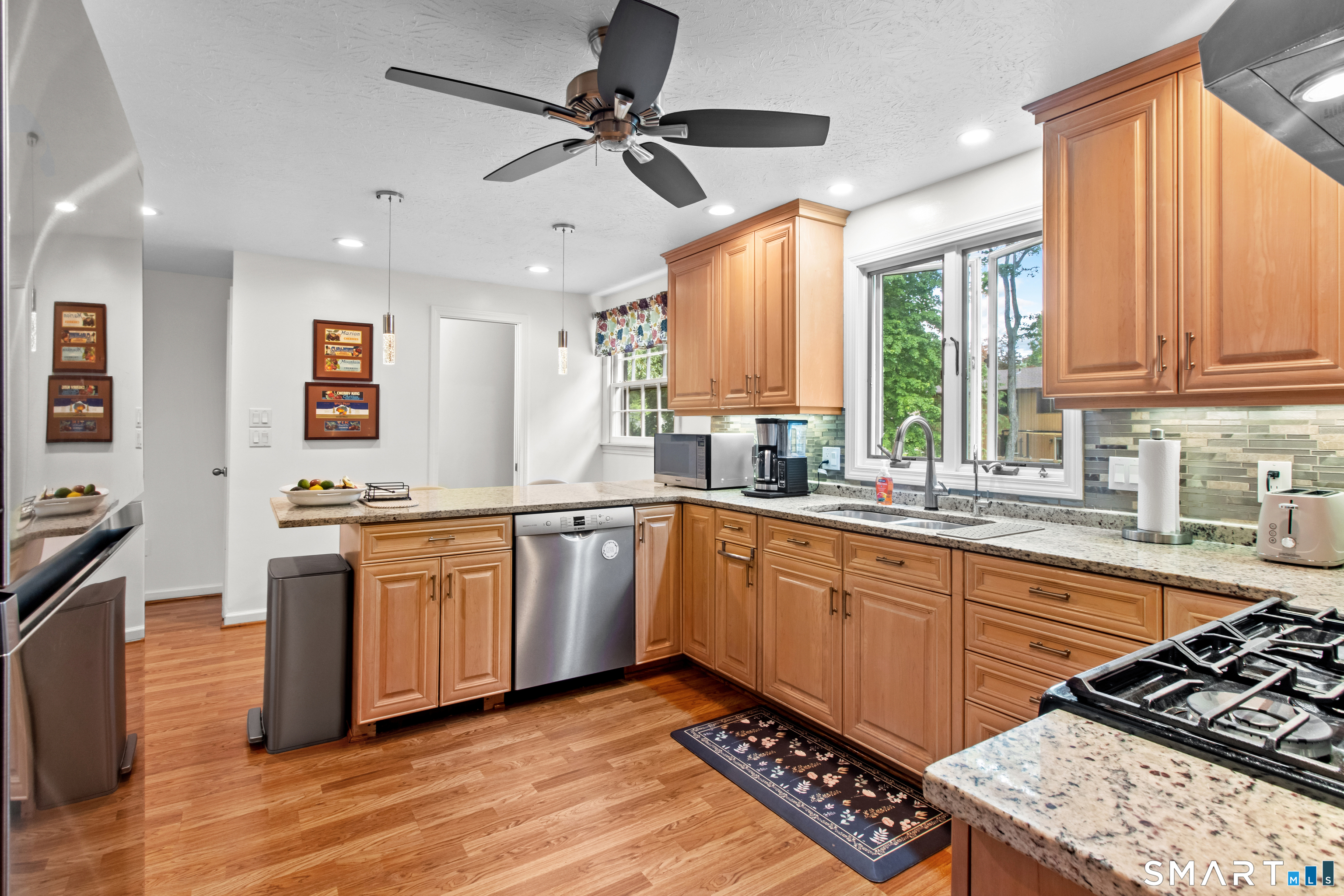 15 Ledgecrest Terrace