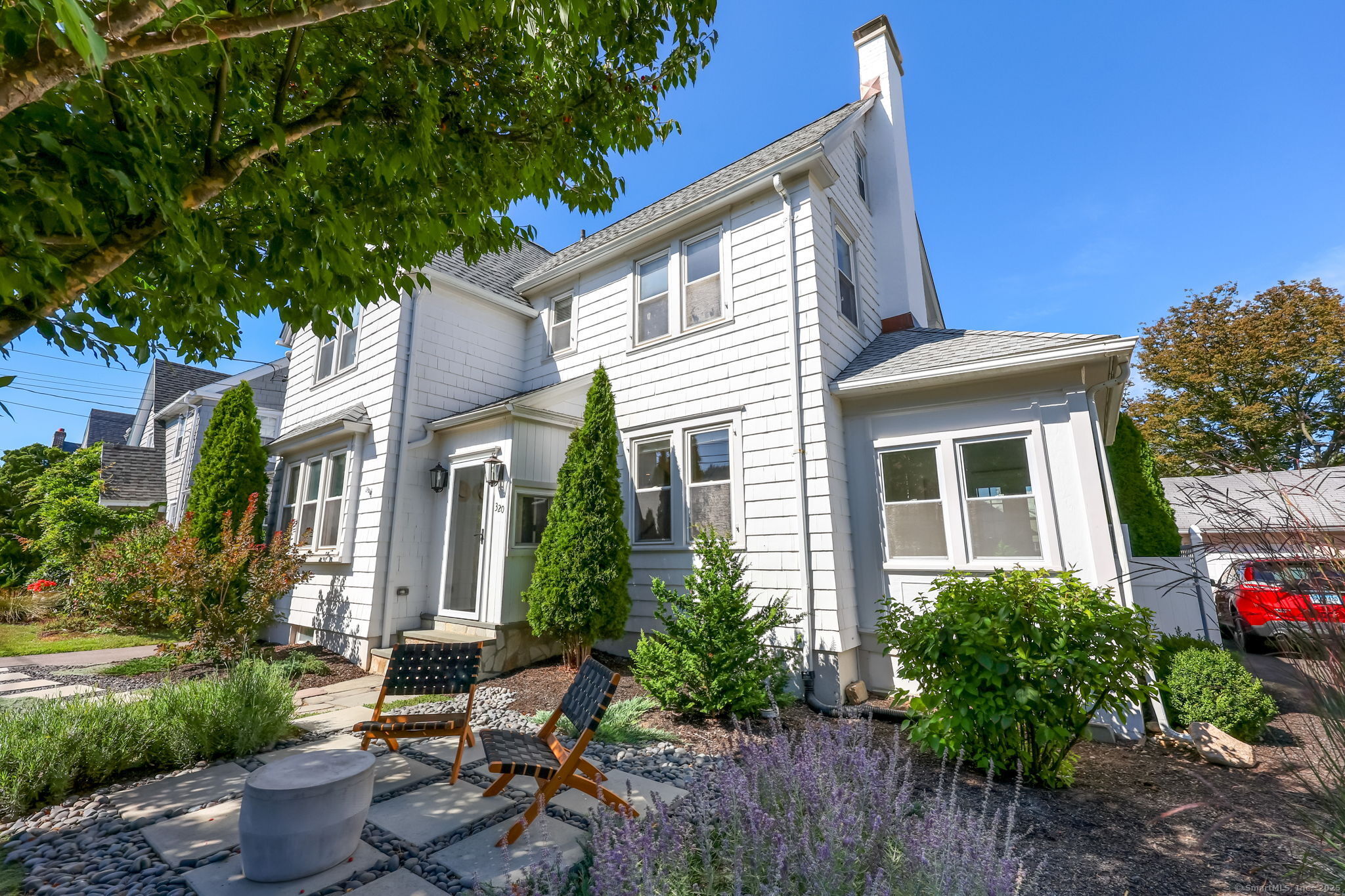 320 Lake Avenue