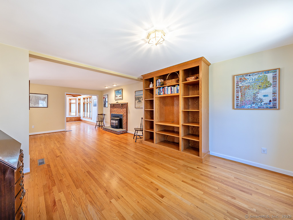 328 Toll Gate Road, Berlin, Connecticut image 3