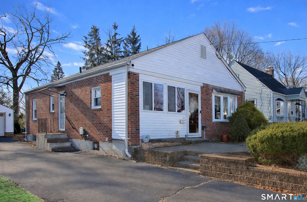 Photo of 79 Piper Brook Avenue, Newington, CT 06111 (MLS # 24147070)