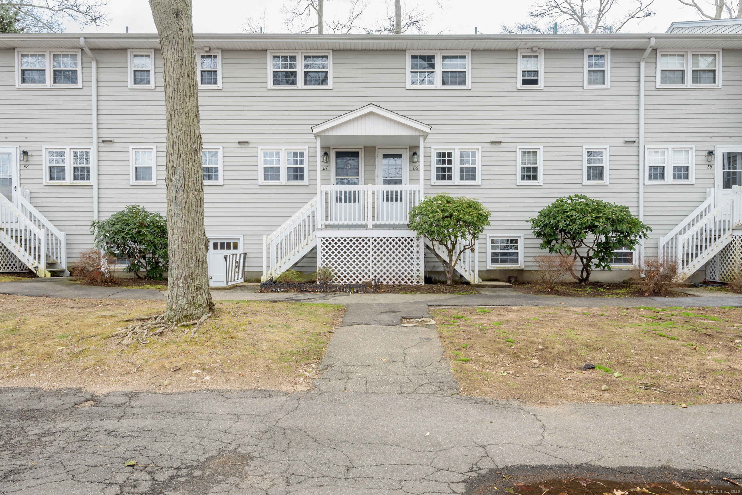 280 East Main Street APT E6