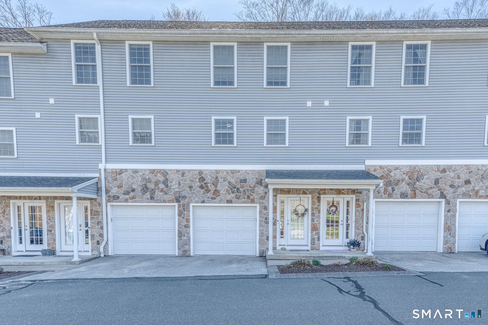 28 ARMSTRONG Road C20