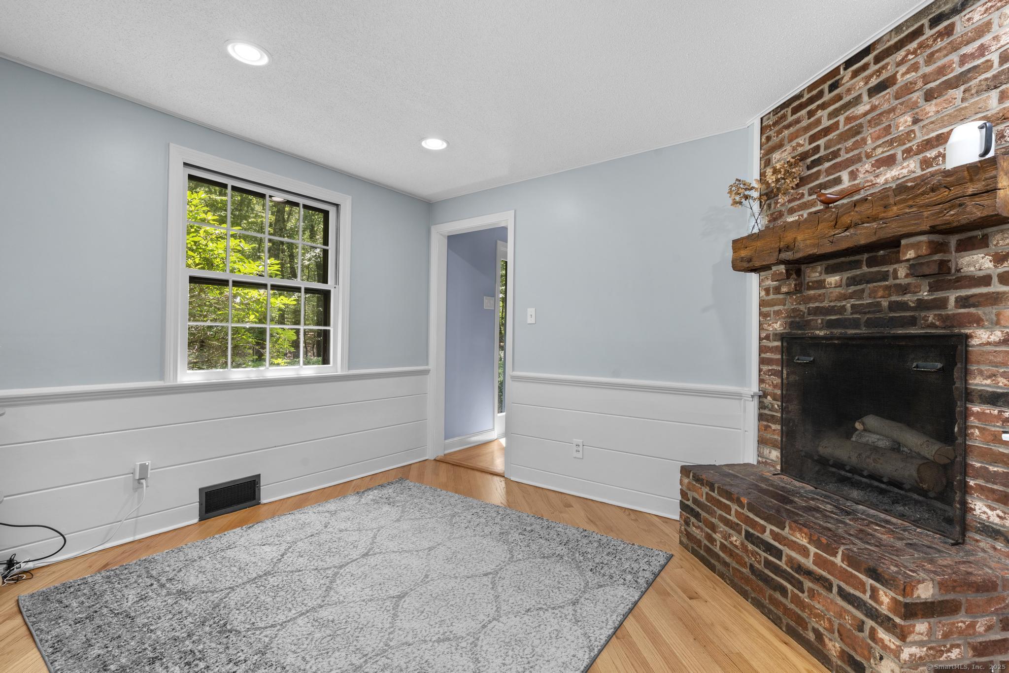 Avon, Connecticut 06001, United States, 4 Bedrooms Bedrooms, ,3 BathroomsBathrooms,Residential,Coming Soon,174114