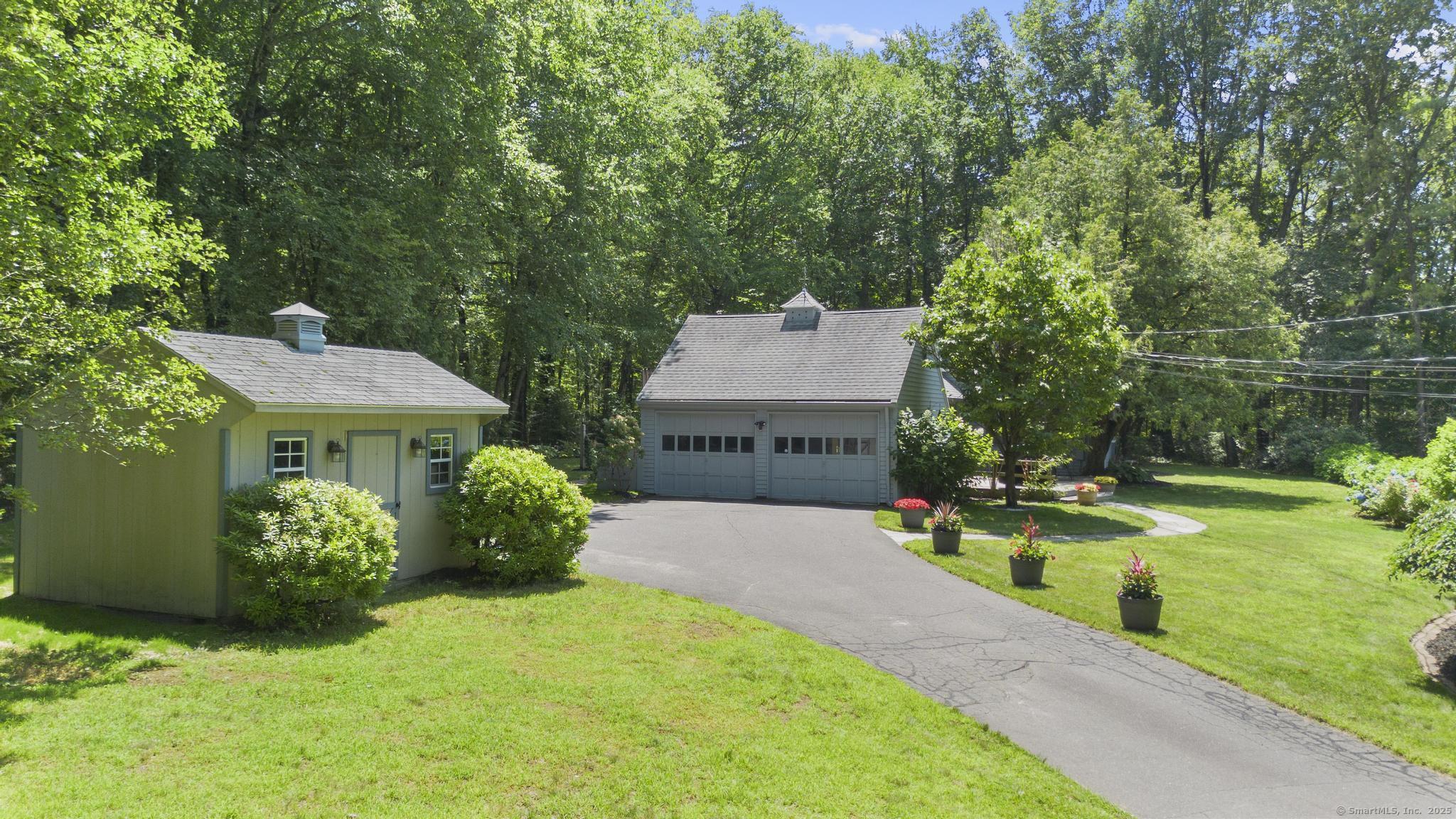 Avon, Connecticut 06001, United States, 4 Bedrooms Bedrooms, ,3 BathroomsBathrooms,Residential,Coming Soon,174114