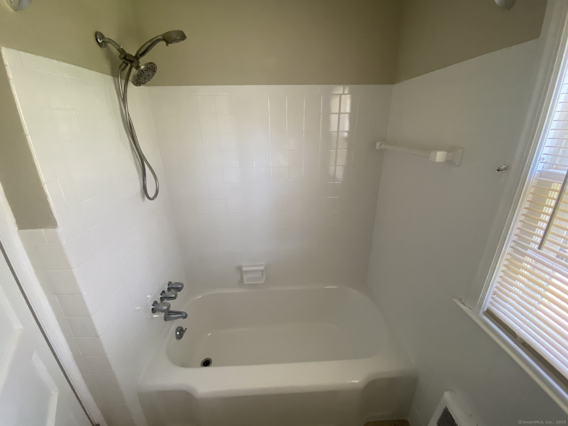 9 Trebbe Drive, Manchester, Connecticut image 16