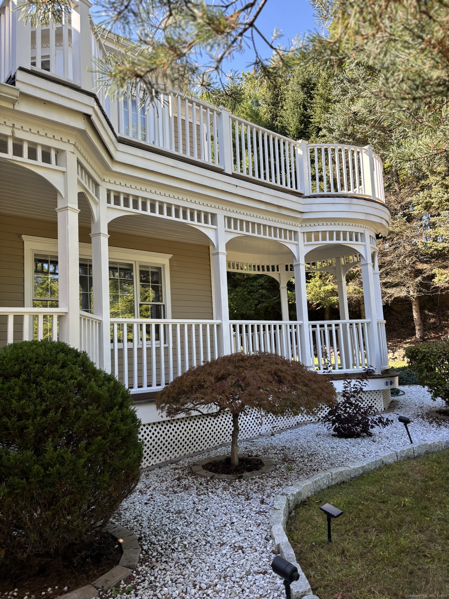 28 Gaylord Glen