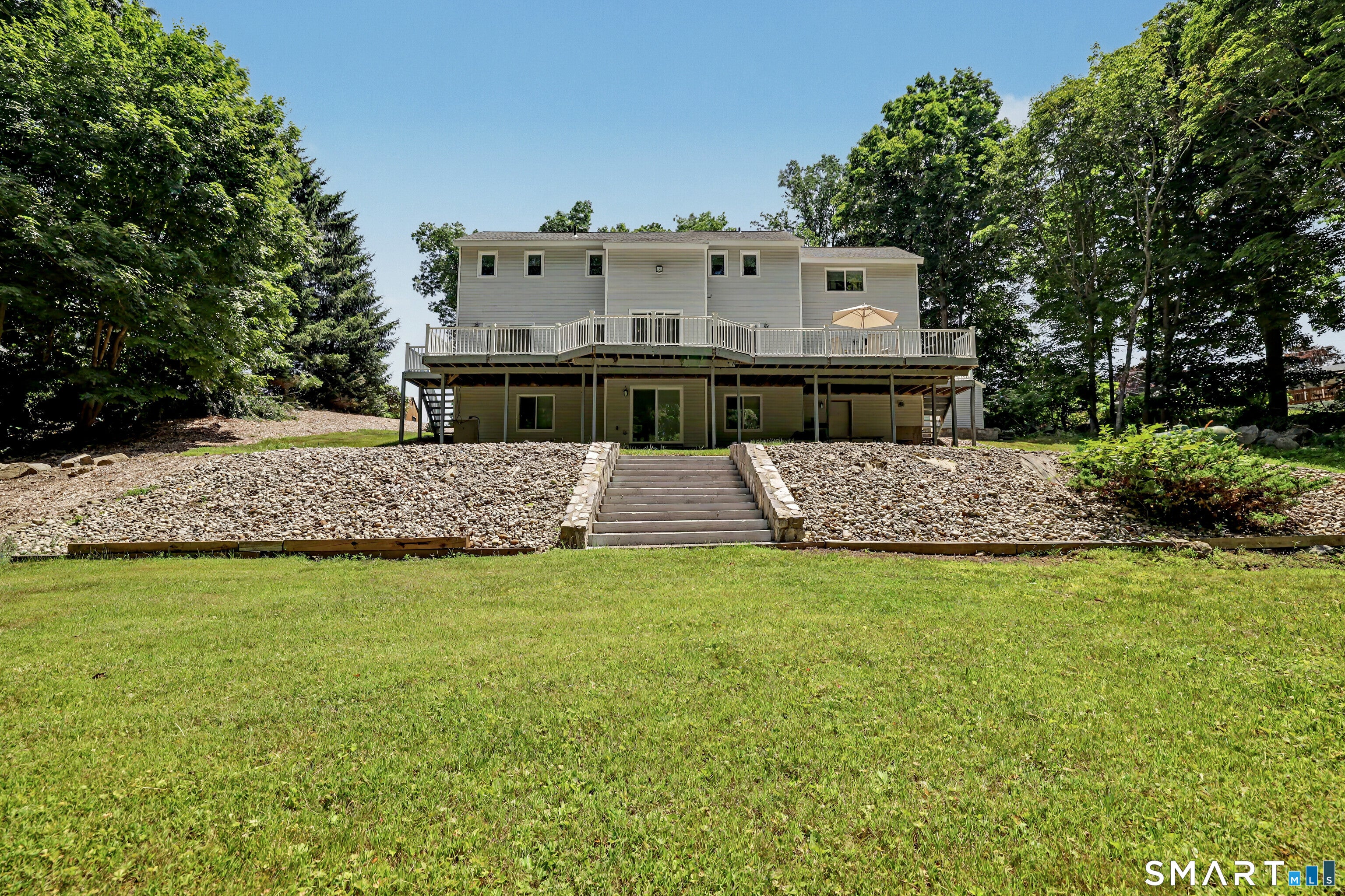 15 Briarwood Drive
