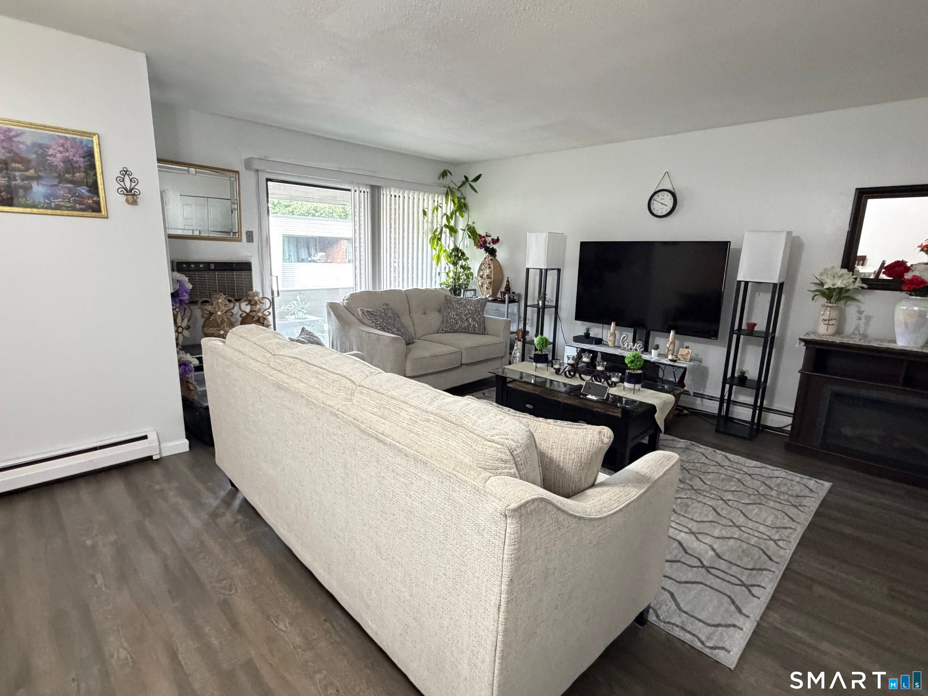 565 Talcottville Road 1C6