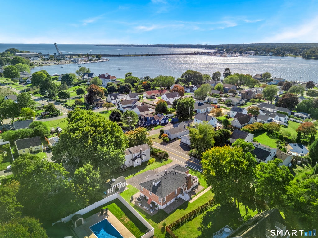 Photo of 69 Niantic River Road, Waterford, CT 06385 (MLS # 24207647)