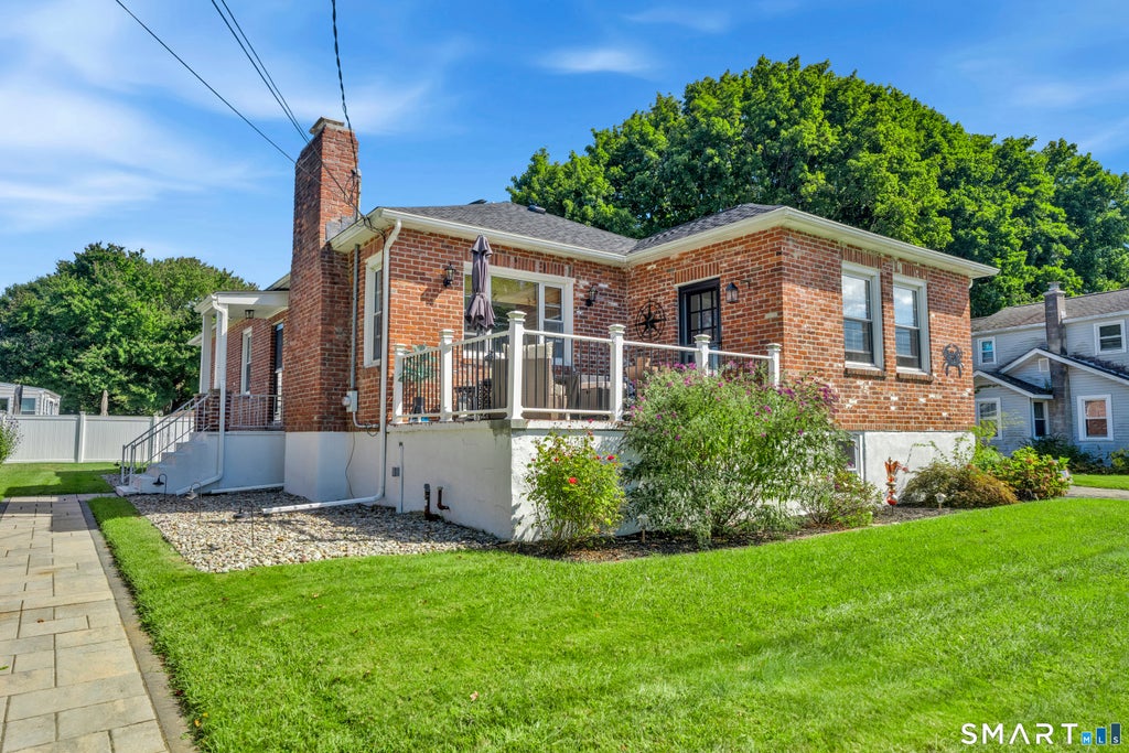 Photo of 69 Niantic River Road, Waterford, CT 06385 (MLS # 24207647)