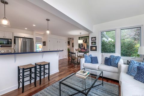 87 Canaan Road APT 6A Salisbury CT 06068