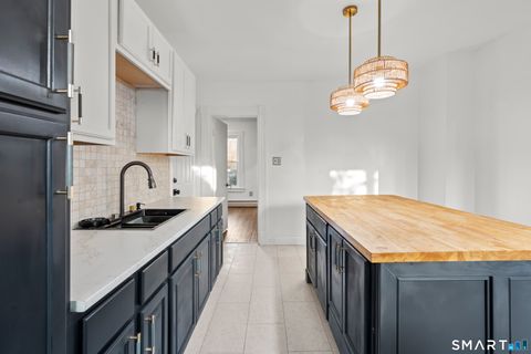 Tiny photo for 21 N Beacon Street #2, Waterbury, CT 06704 (MLS # 24144500)