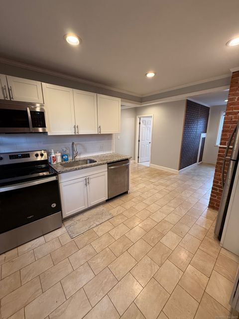 Photo of 359 W Main Street #1W, New Britain, CT 06052 (MLS # 24143888)