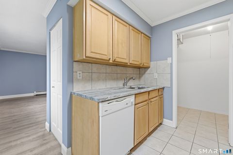 Tiny photo for 11 Talcott Forest Road #APT E, Farmington, CT 06032 (MLS # 24144495)