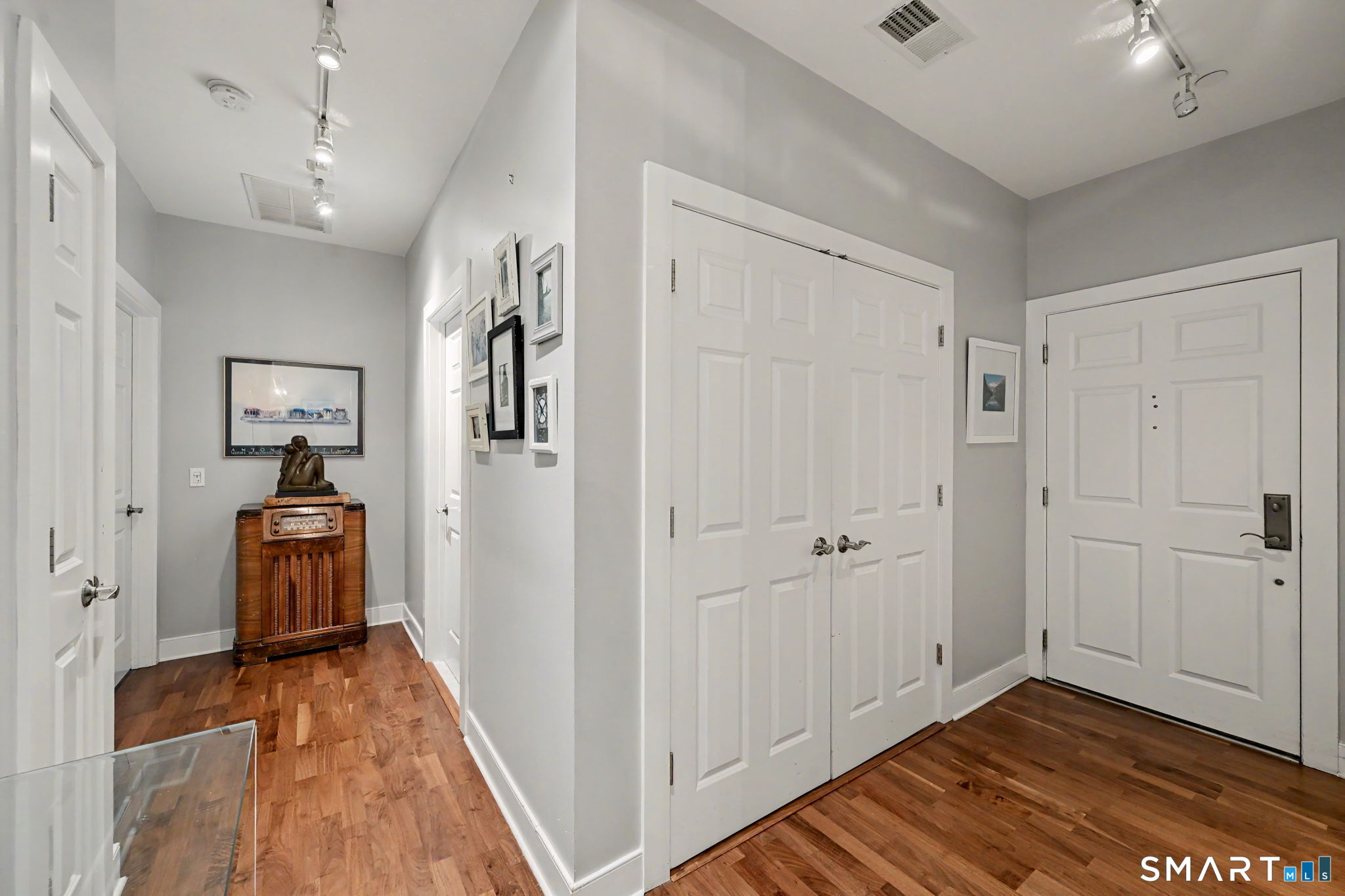 77 Havemeyer Lane 410
