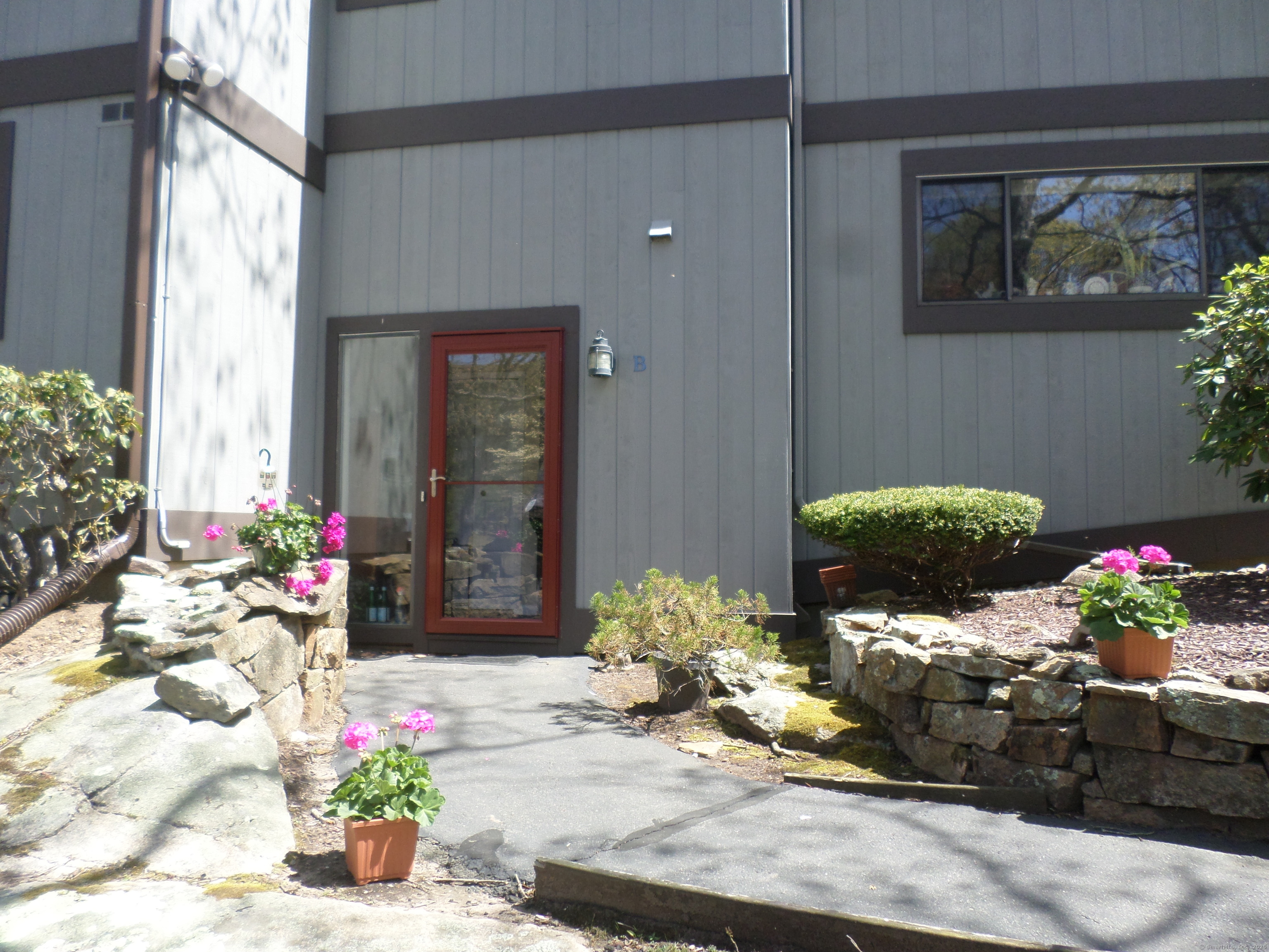16 Harbour Village #B, Branford, Connecticut image 1