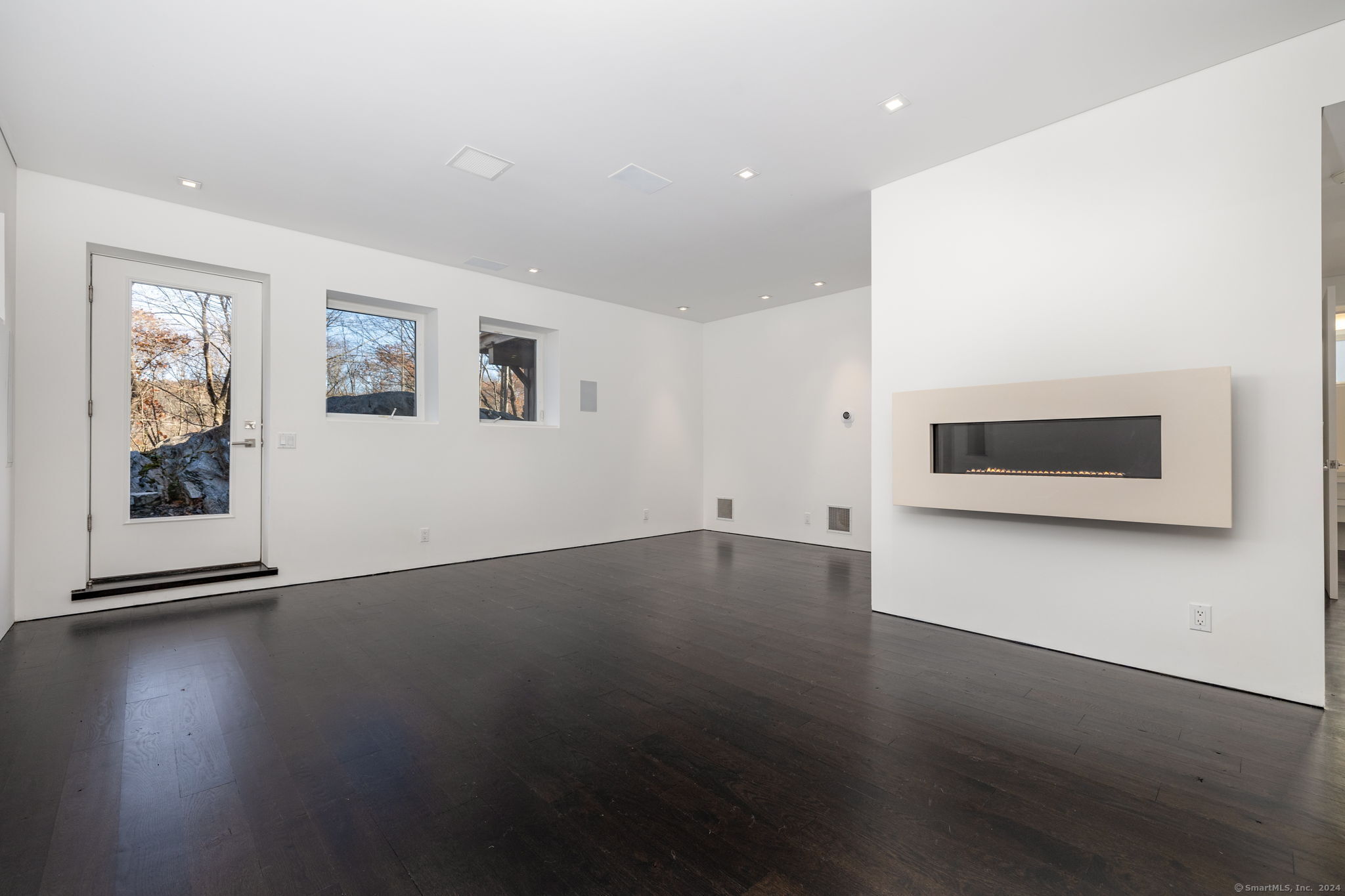 17 Birchwood Lane, Woodbury, Connecticut image 25
